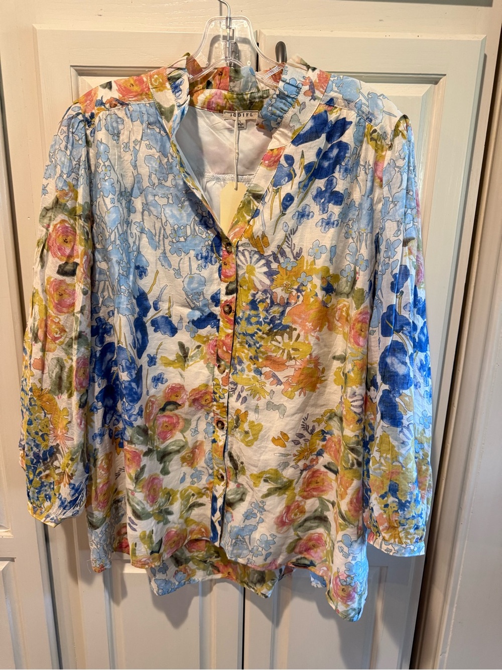 JODIFL Floral Button-Front Blouse in Blue, Pink, Yellow & Cream